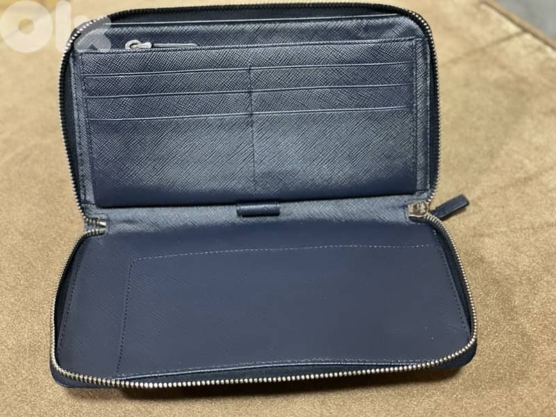 Prada wallet 6