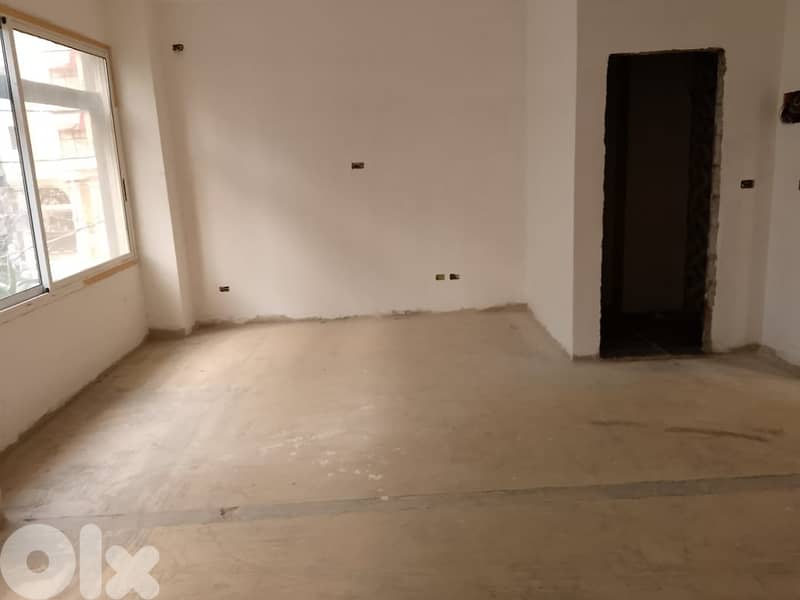 40 Sqm | Office For Rent in Hamra مكتب للاجار في الحمرا 0