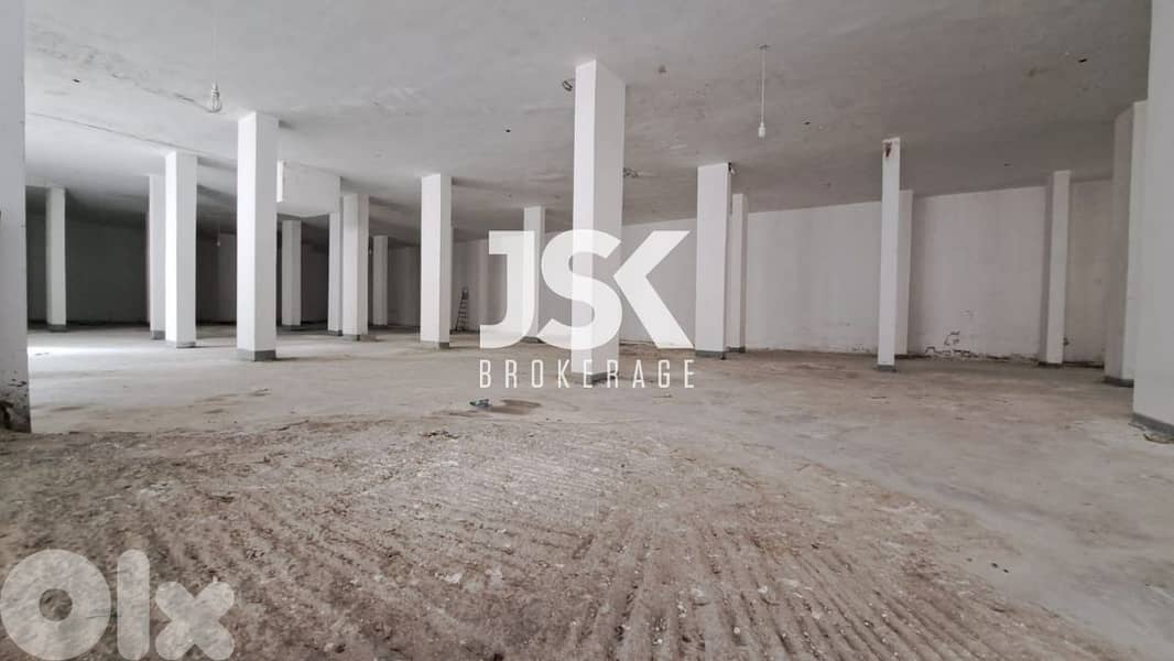 L15138 -Spacious Warehouse For Sale In Dekweneh 0