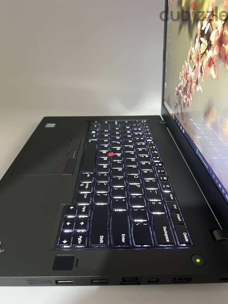 Used Like New Laptop Lenovo ThinkPad T470P Touch with 2GB VGA 1
