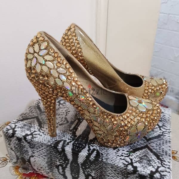 احذية للحفلات ب ١٥ دولار 1