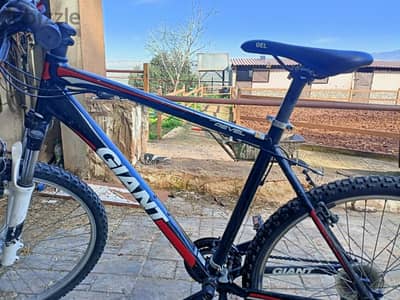 بسكلات قياس 27 جبلية. /  bicycle giant medium