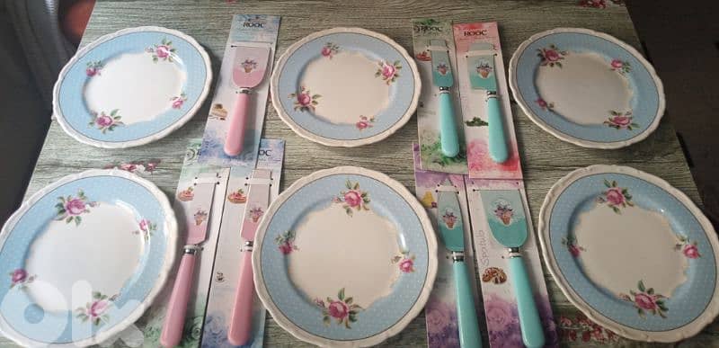 blue kitchen utensils 1