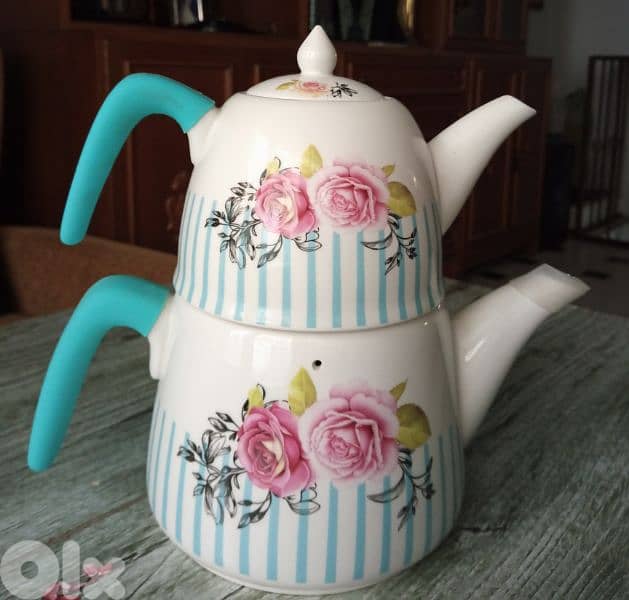 blue kitchen utensils 2