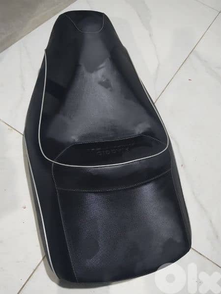 Bmw seat and Harley Davidson honda suzuki piaggio aprilia hero 2