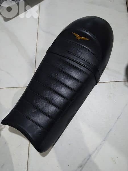Bmw seat and Harley Davidson honda suzuki piaggio aprilia hero 10