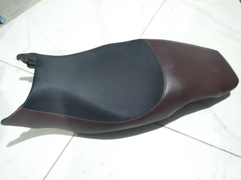 Bmw seat and Harley Davidson honda suzuki piaggio aprilia hero 14