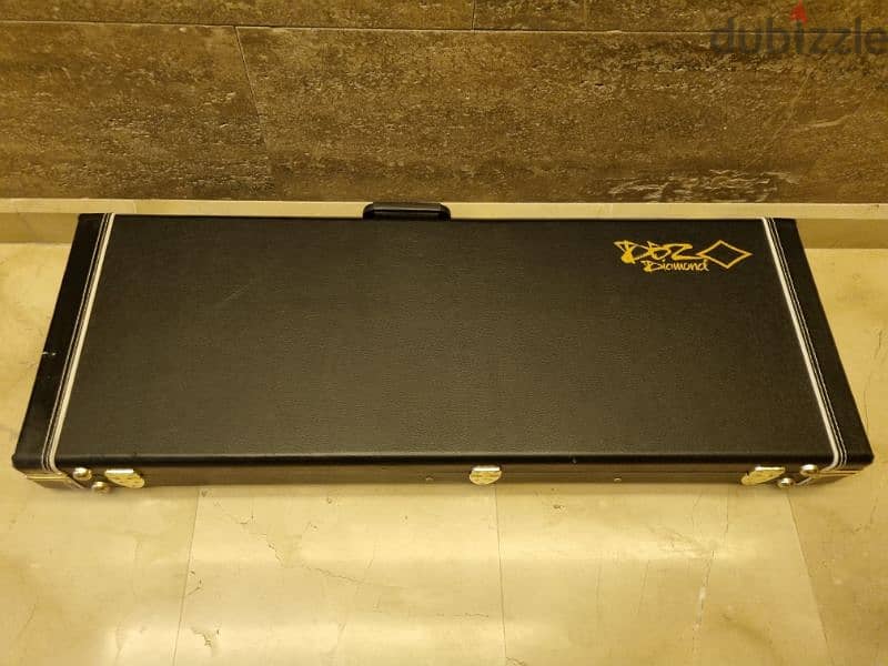 Barely Used Electric Guitar 4