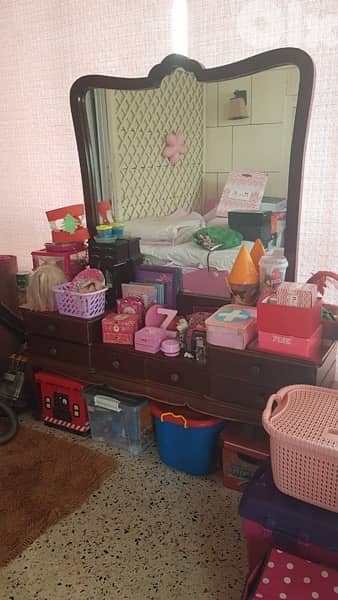 غرفه  نوم  انتيكه تختين مفرد ونصف 4