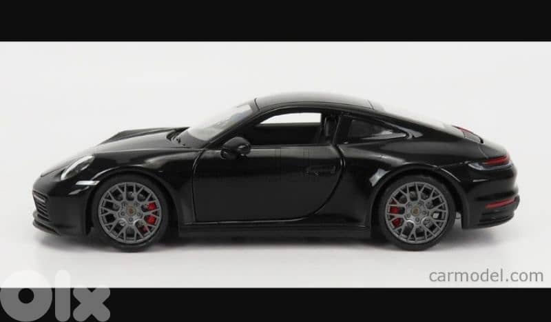 Porsche 911 (992) Carrera 4S 2020 diecast car model 1:24. 1