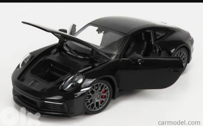 Porsche 911 (992) Carrera 4S 2020 diecast car model 1:24. 3