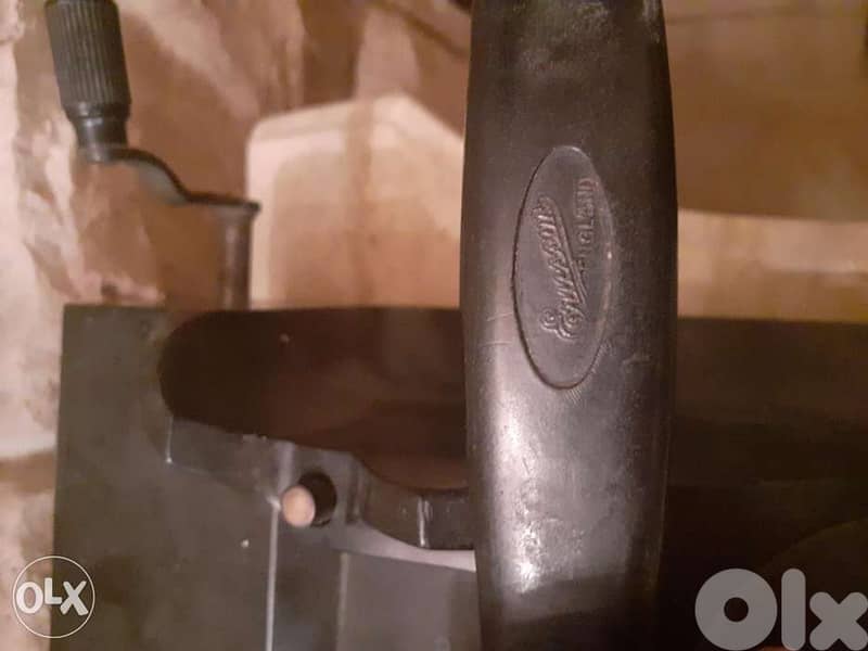 هاتف مانيفيل قديم جدا Ericsson 1