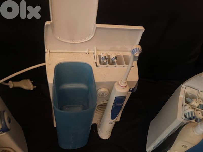 BRAUN Oral B water floss and tooth brush 1