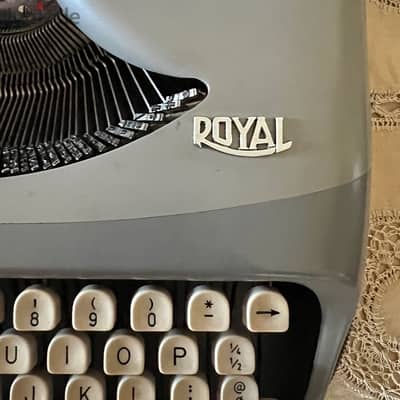 Typewriter Dactylo Portable Royal