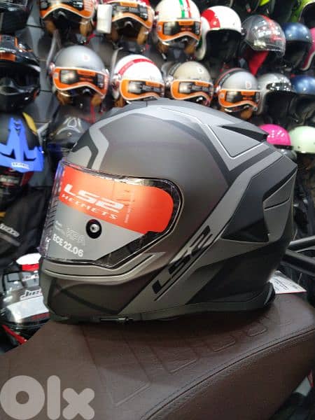 Helmet Ls2 storm II duel visor weight 1500 sizes xxxL,xL,L 4