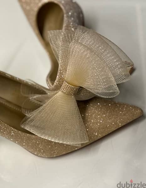 Hand and showlder bag; gold color and high quality. sac 15