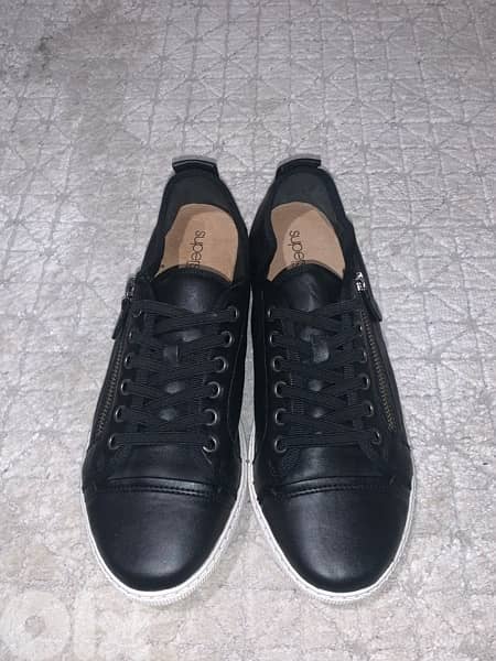 original black leather sneakers 2