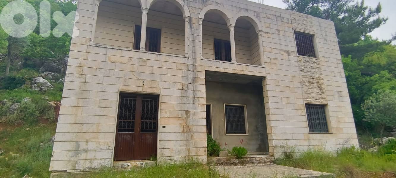 L15247-Land With House For Sale In Chahtoul 1