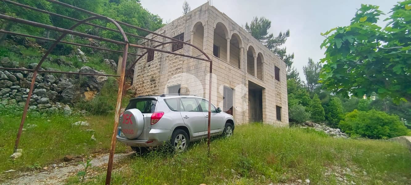 L15247-Land With House For Sale In Chahtoul 2