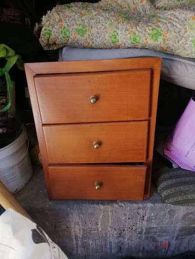 خزانه ٣ جوارير تحت المجلى حاله جيده