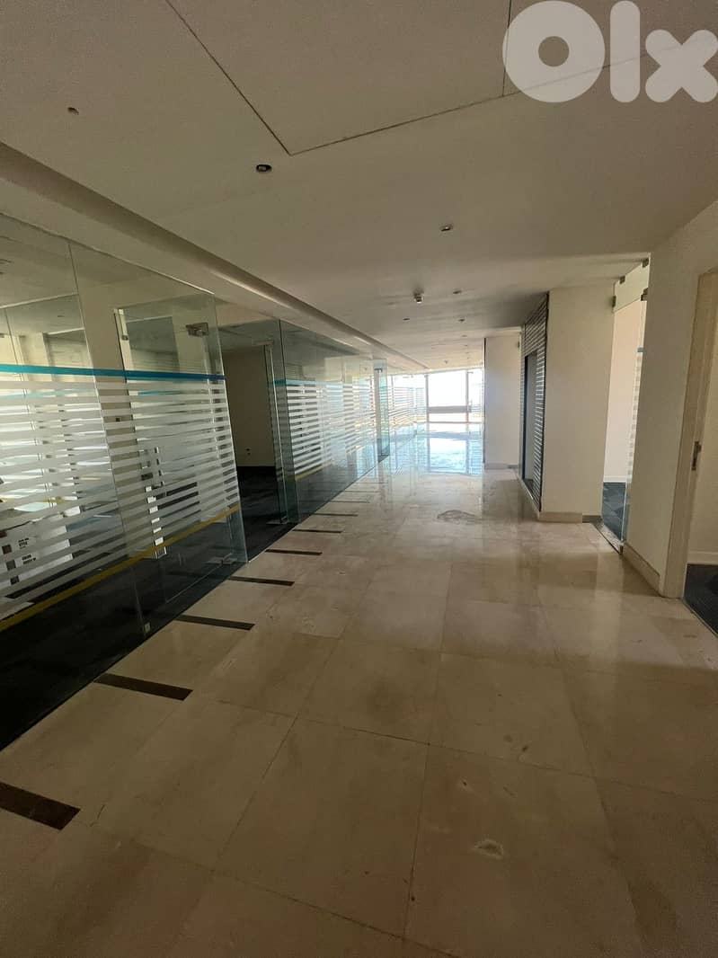 HIGH-END OFFICE IN THE HEART OF DOWNTOWN (850SQ) 25 OFFICES ,(BTR-275) 0