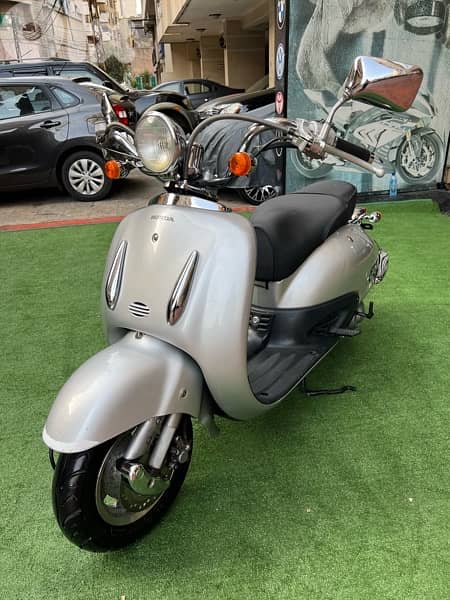 Honda jocker 90 cc Japanese 9