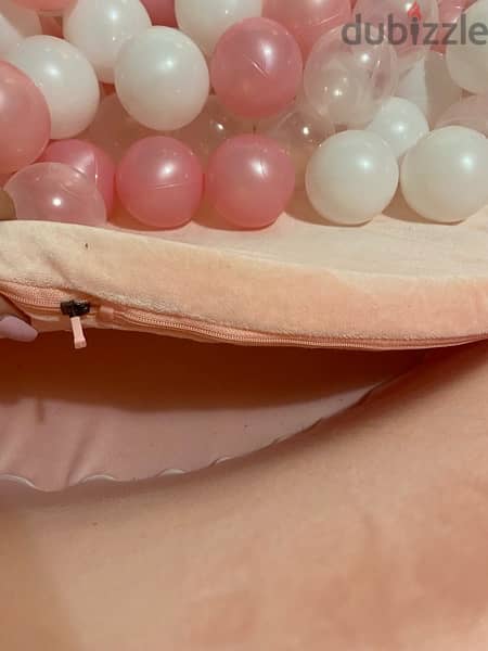 Ball pit 4