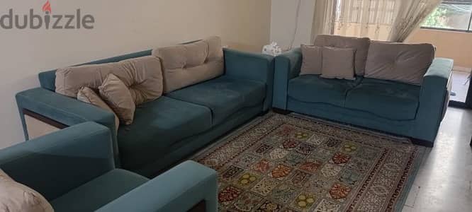 طقم كنابايات صندوق وبيفتحو تخت مع طاولة تلفزيون