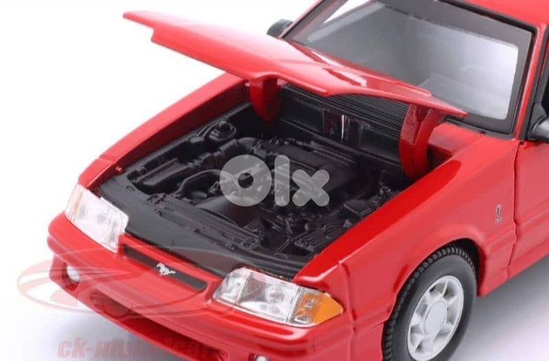 Ford Mustang SVT Cobra '93 diecast car model 1:24 4