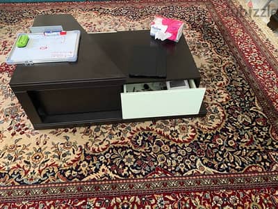 طاولة مرتبة كتير