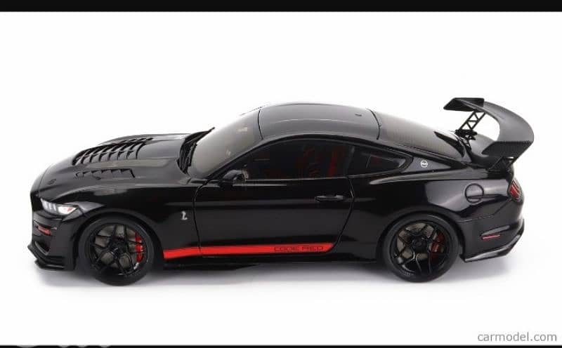 Mustang Shelby GT500 Code Red '22 diecast car model 1;18. 1