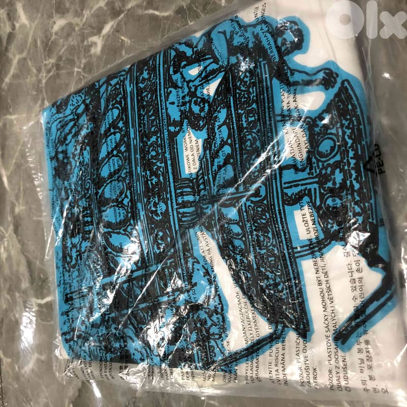 PLEASURES Fountain T-Shirt SIZE: M 4