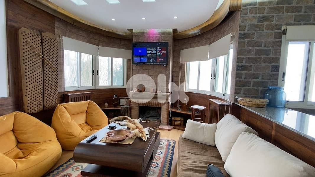 Spacious 3-Bedroom Apartment in Tilal El Assaal 0