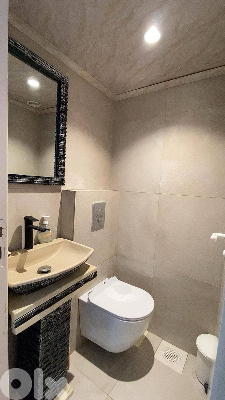 Spacious 3-Bedroom Apartment in Tilal El Assaal 9