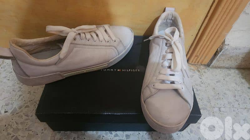 Tommy Hilfiger trainers shoes size 40 0