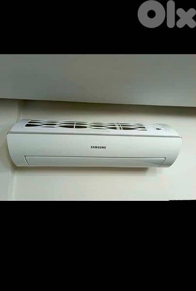 AC samsung triangle 9000 btu like new 0