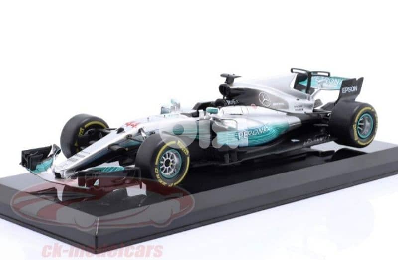 L. Hamilton Mercedes AMG W08 2017 diecast car model 1;24. 1