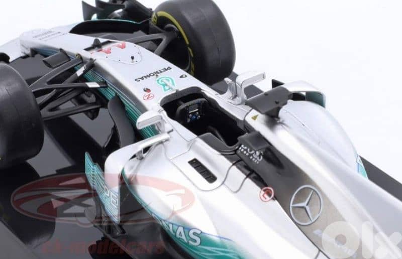 L. Hamilton Mercedes AMG W08 2017 diecast car model 1;24. 5