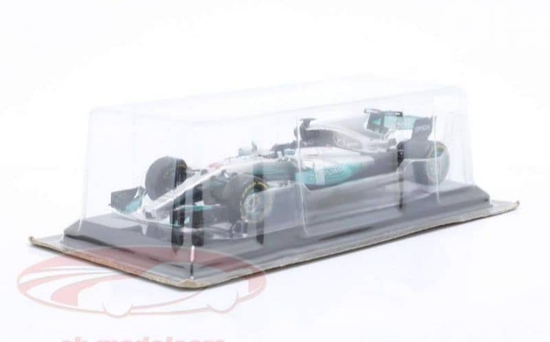 L. Hamilton Mercedes AMG W08 2017 diecast car model 1;24. 6