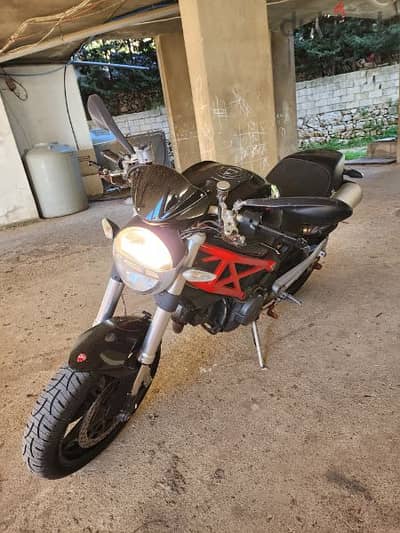 monster 1100cc