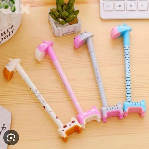 cute standing giraffe pen 1