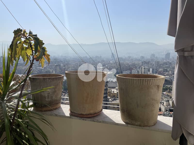 Grey plant planter pots 0