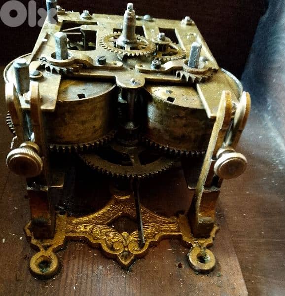 ساعة حائط انتيك 3