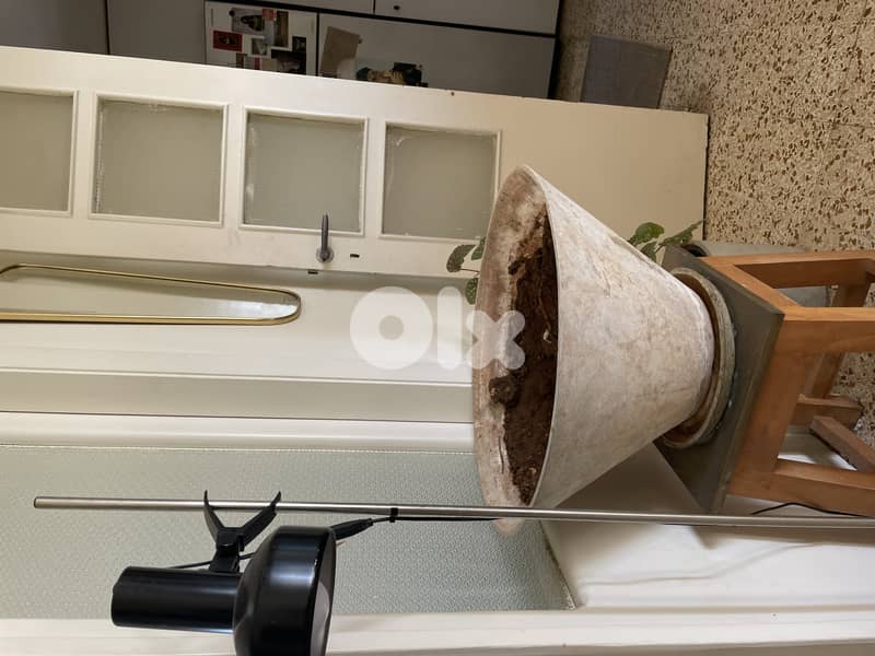 Grey plant planter pots 1