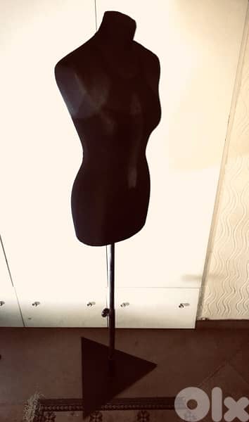 مانوكان فلين مضغوط أوروبي للخياطة مستعمل بحالة ممتازة  قياس 38-40 1