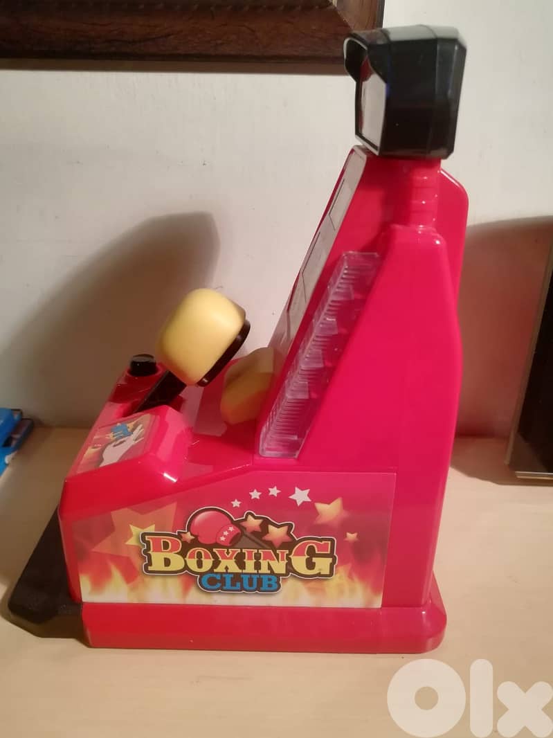 Boxing club finger punch desk toy 4