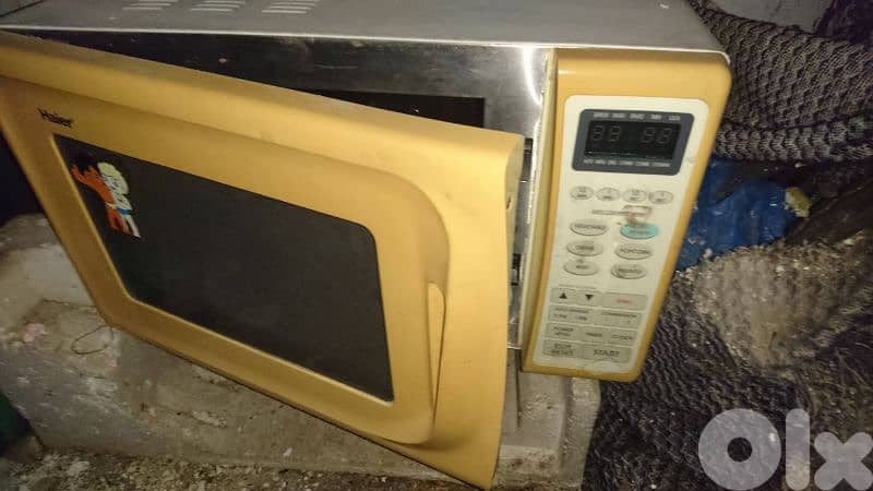 microwave haier very good condition 1
