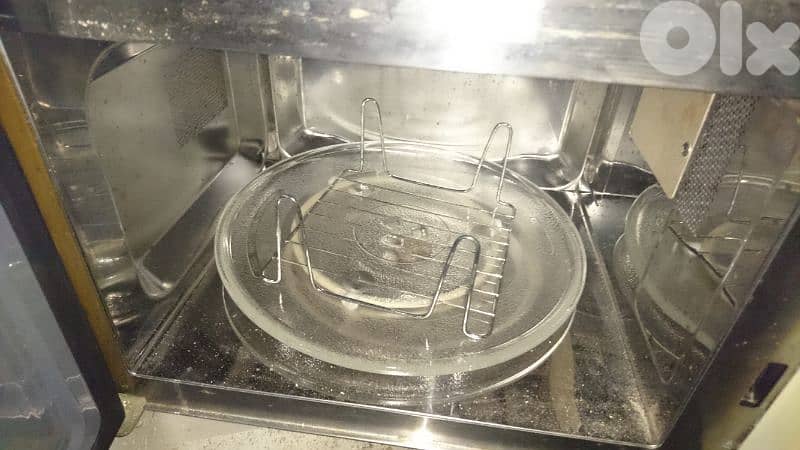 microwave haier very good condition 4