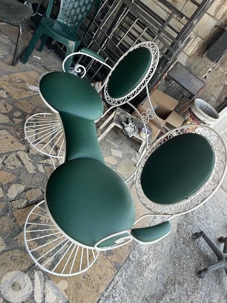 كرسة تراثية قديمة 1