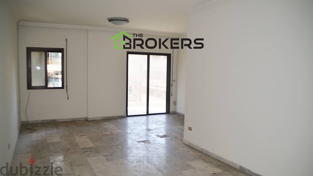 Apartment for Sale in Hamra    شقة للبيع في الحمرا 0
